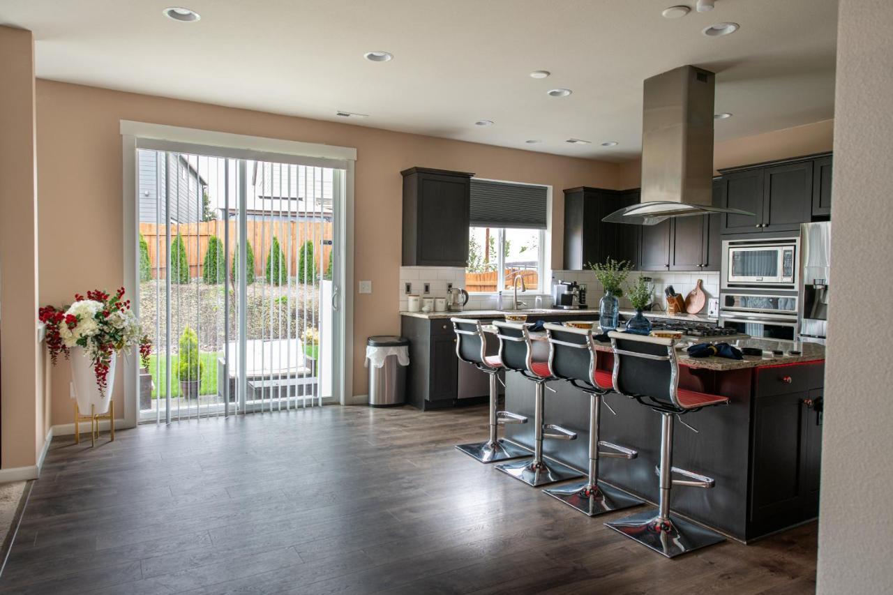 Utopia Luxury Stay Puyallup Extérieur photo