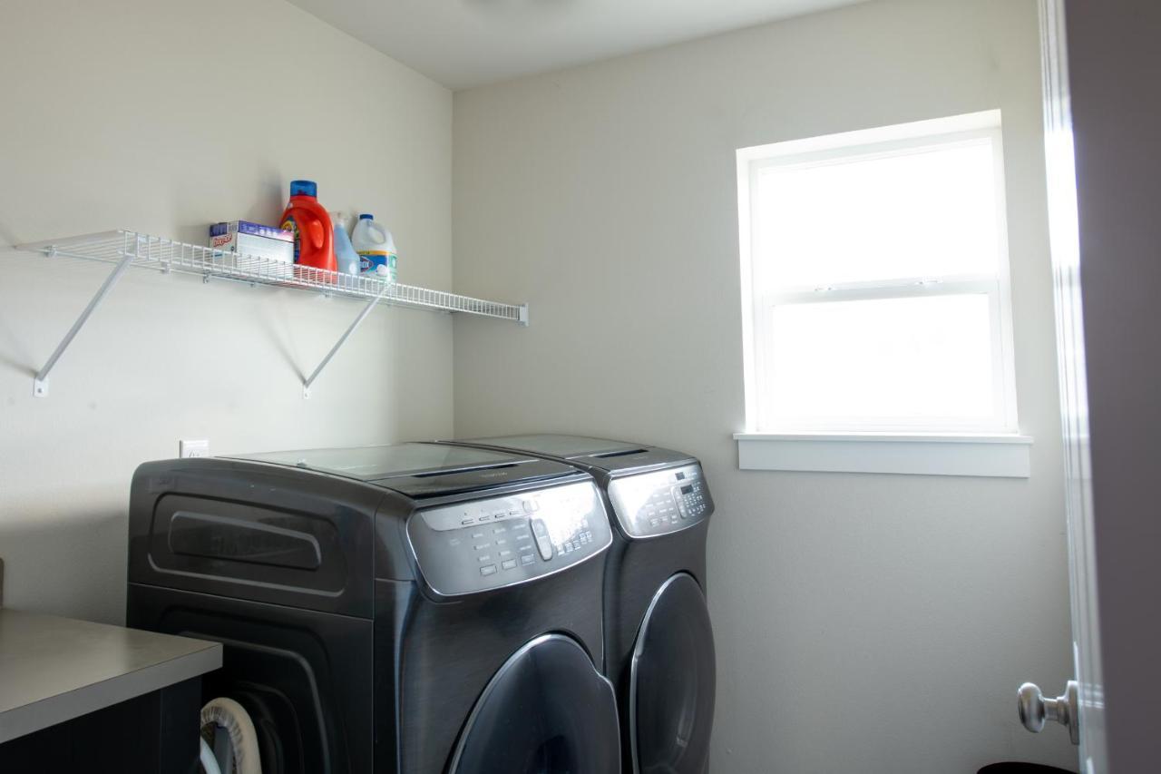 Utopia Luxury Stay Puyallup Extérieur photo