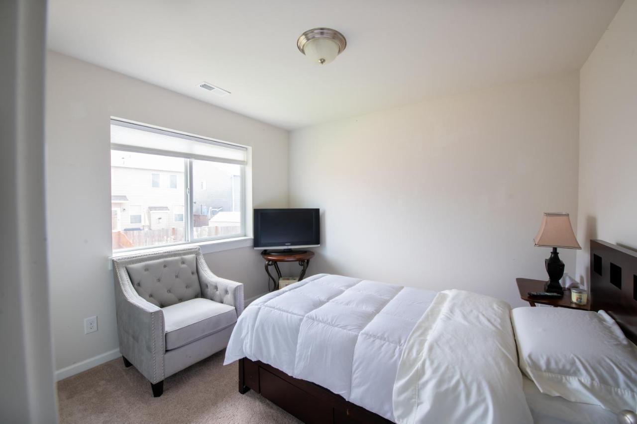 Utopia Luxury Stay Puyallup Extérieur photo